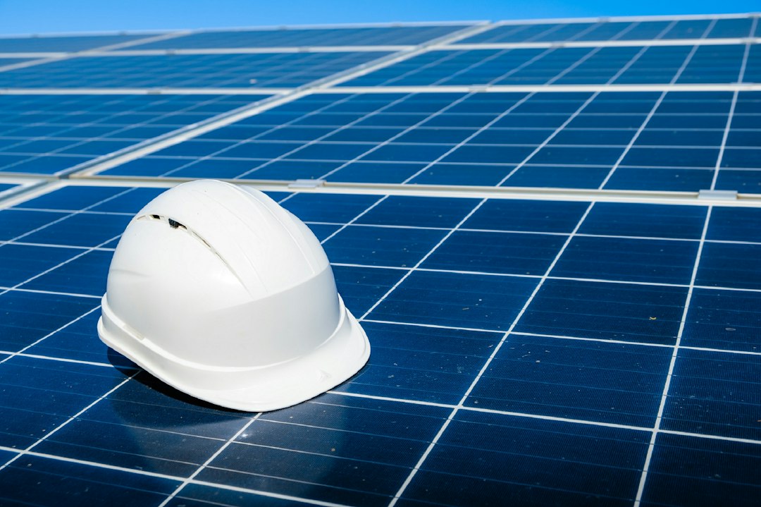 Documentazione tecnica e progettazione di schema elettrico unifilare per impianto fotovoltaico